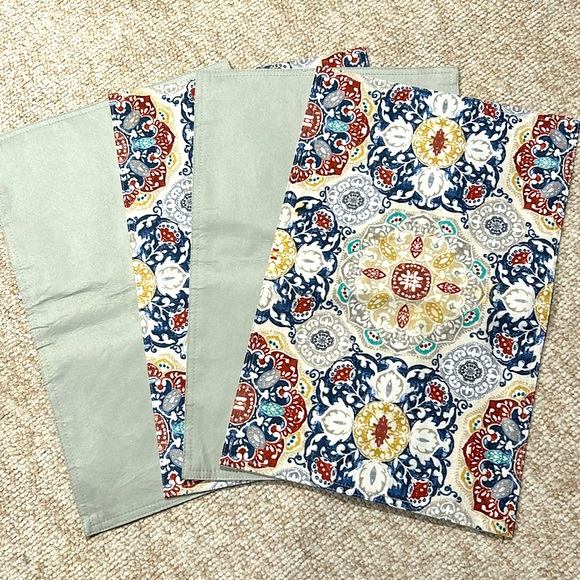 4 pc Painted Spanish Tile Medallion Single Placemats - Picture 10 of 10